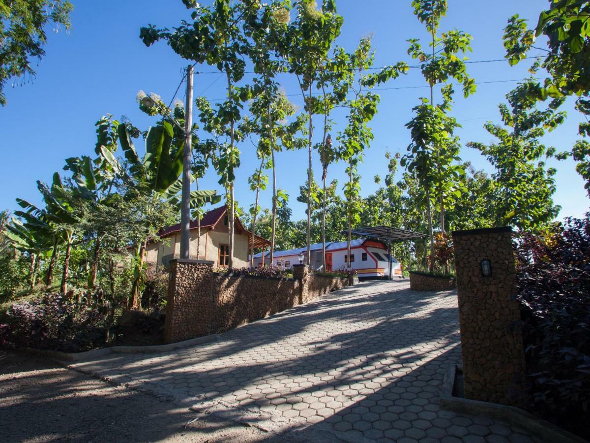 Hotel RedDoorz near Banyuwangi Kota Train Station Zewnętrze zdjęcie