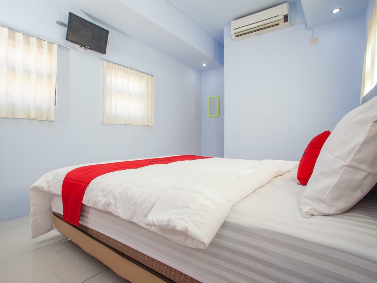 Hotel RedDoorz near Banyuwangi Kota Train Station Zewnętrze zdjęcie